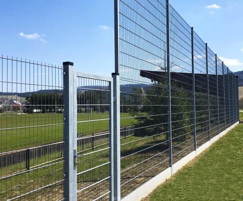Ogrodzenie stadionu 2D z barierką